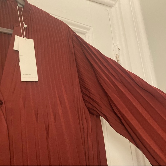 NWT VINCE CHEVRON PLEATED WOMEN BLOUSE SIZE S $295 - Picture 6 of 8